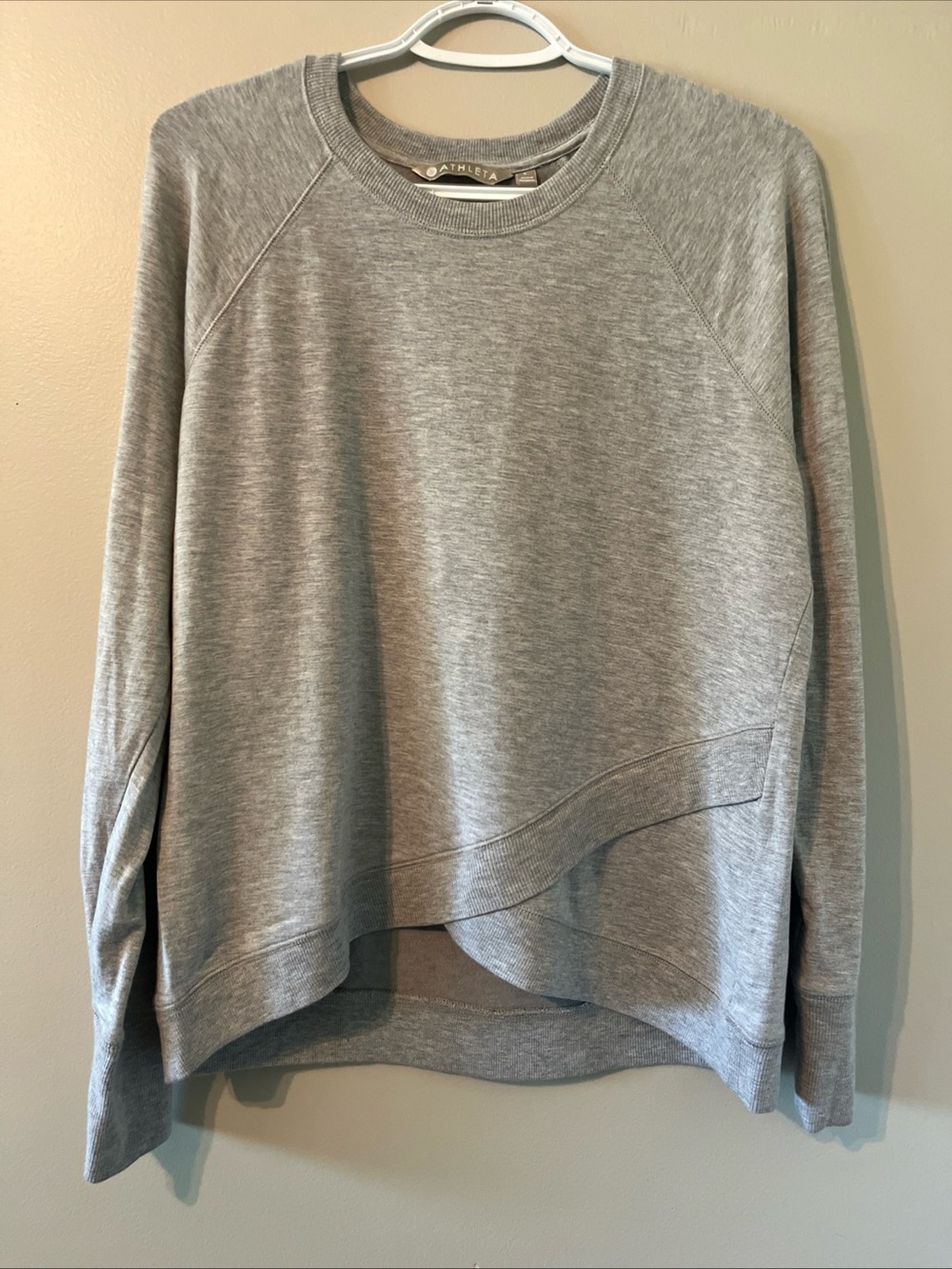 Athleta Long Sleeve Grey Crisscross Sweatshirt Top Size Large Women's